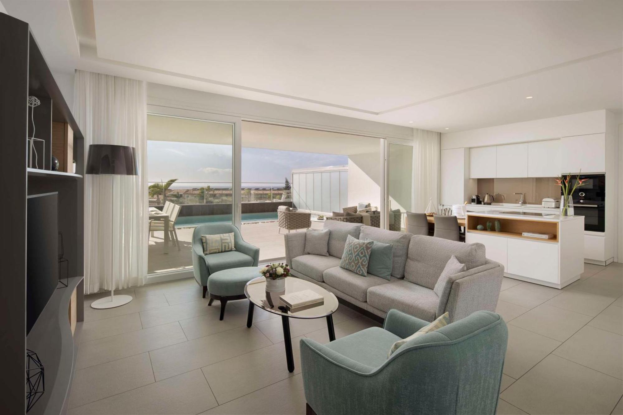 Suite Deluxe con 2 Camere da Letto e Piscina Privata (4 Adulti)